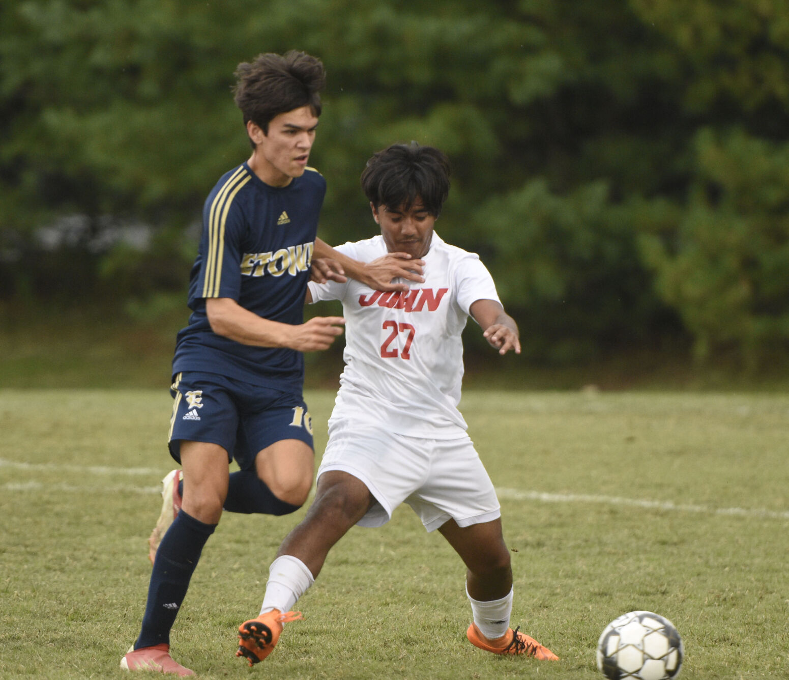 E’town defeats John in district semifinals